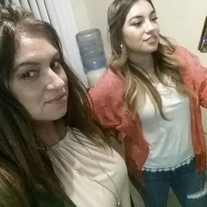 Meet your Posher, Isela